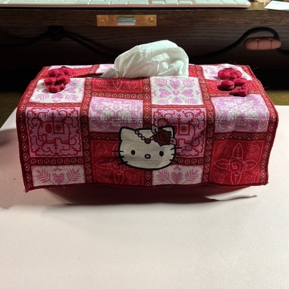 hello kitty Fabric Batik tissue box cover 2001 Rare.